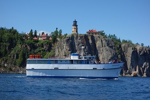 North Shore Scenic Cruises